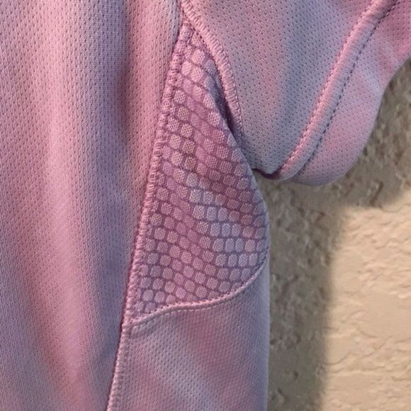 *30off3* Adidas sports top. Size Medium. - Picture 7 of 9